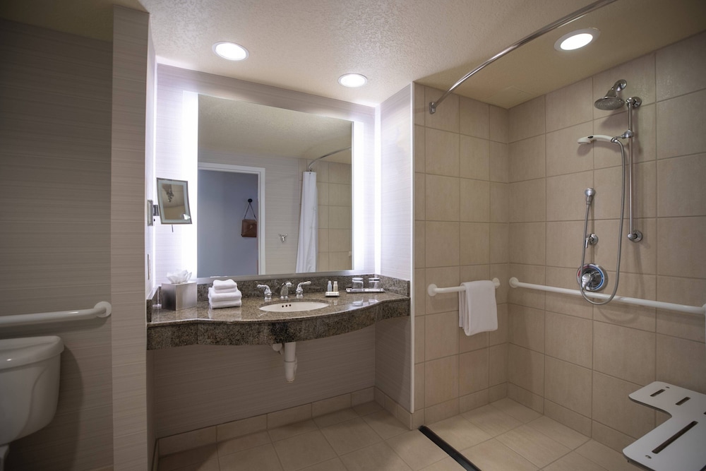 Room, 2 Double Beds (Mobility Accessible, Roll-in Shower) - Photo 3