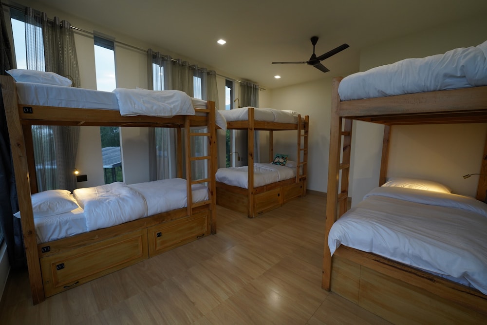 Shared Dormitory, Mixed Dorm