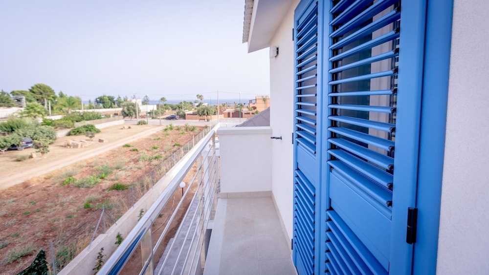Double Room, Balcony, Pool View photo 3