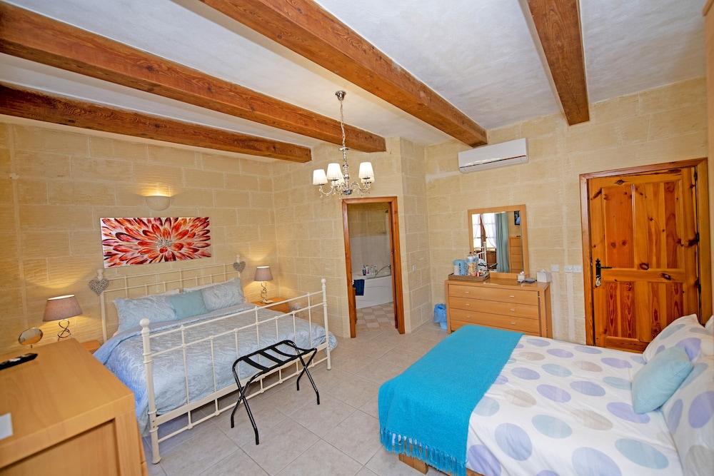 Family Double Room (Skye) photo 3