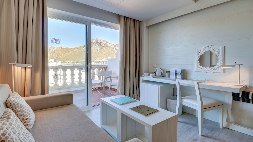 Double Room, Balcony, Partial Sea View (2 adults) - Photo 2