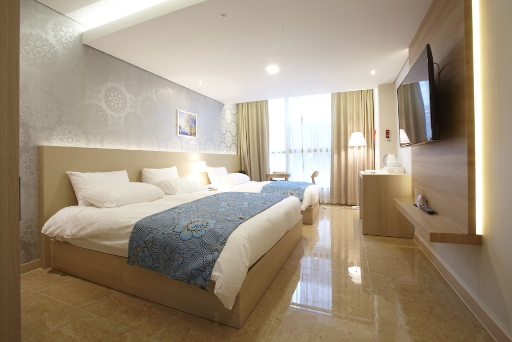 Luxury Twin Room
