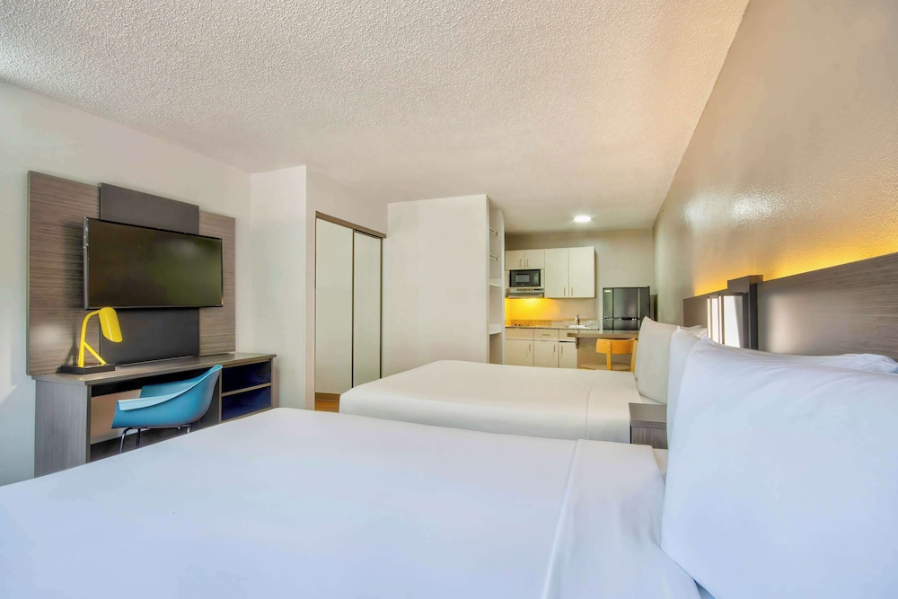 Studio 6 Extended Stay - Austin, TX - Midtown, Photo 3