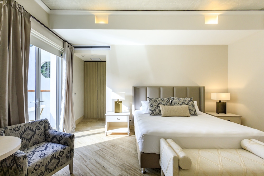 Premium Double Room Single Use - Photo 2