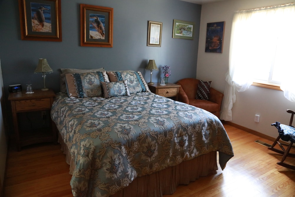 Superior Room, 1 Queen Bed, Ensuite, Garden View photo 1
