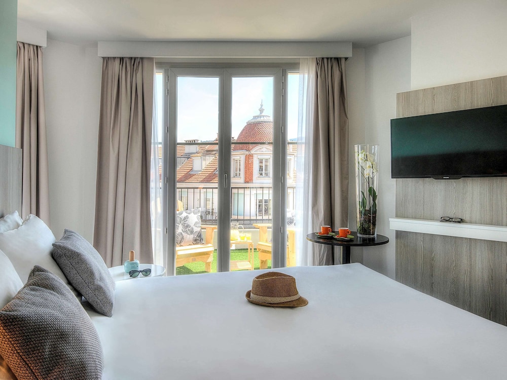 Room, 1 Double Bed, Terrace, City View