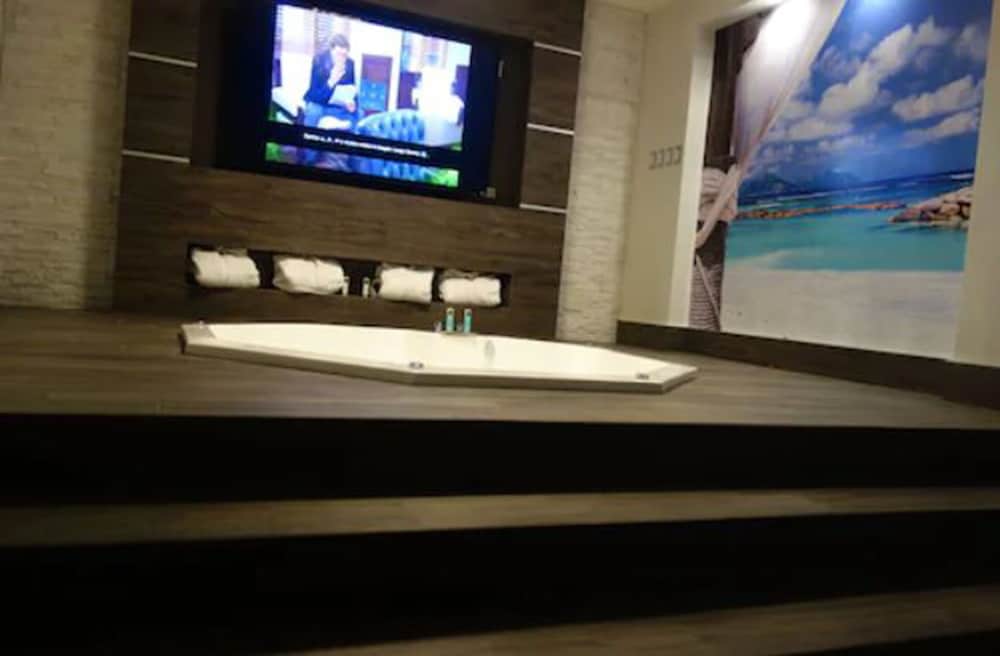 Premium Suite, 2 Bedrooms photo 3