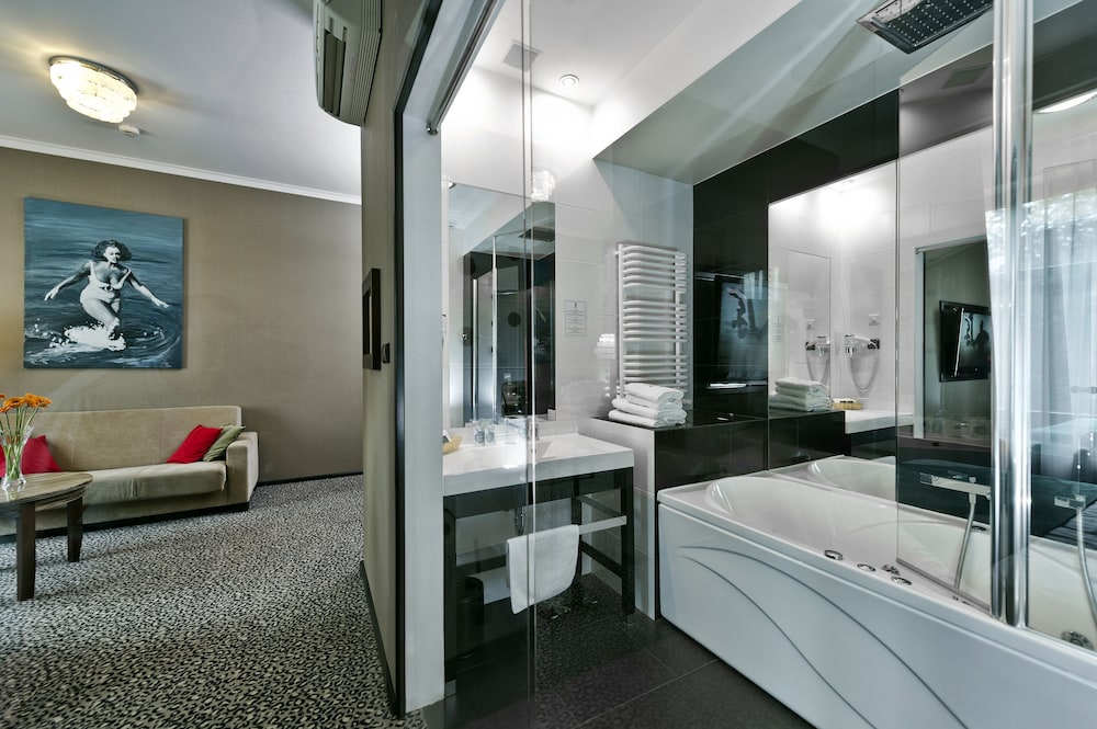 Luxury Apartment photo 2