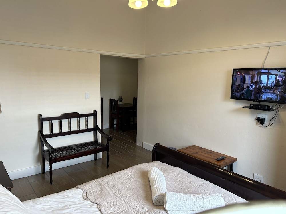 Classic Double Room, 1 Bedroom, Non Smoking, Ensuite photo 2