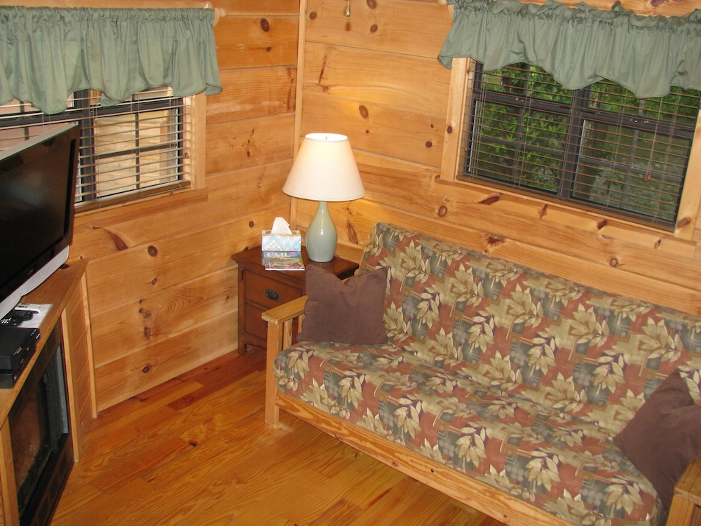 Superior Cabin, Private Bathroom (Mountain Summer) photo 1