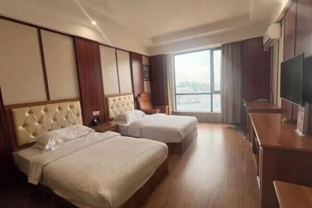 Luxury Twin Room - Photo 2