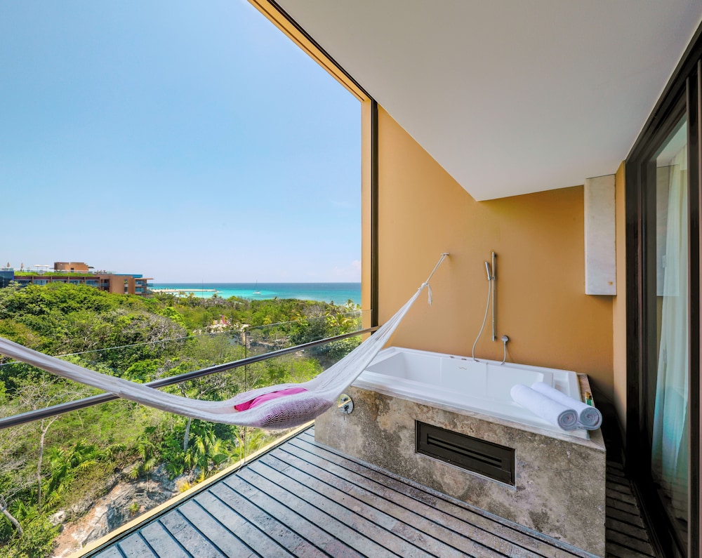 Junior Suite Adults
