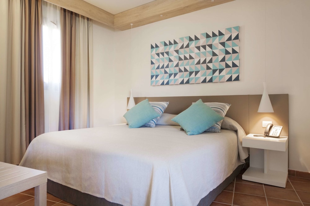 Superior Triple Room (2 adulti + 1 bambino)