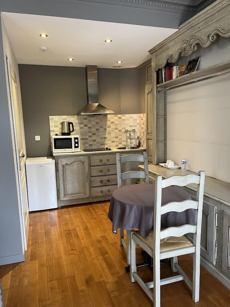 Deluxe Studio Suite photo 3
