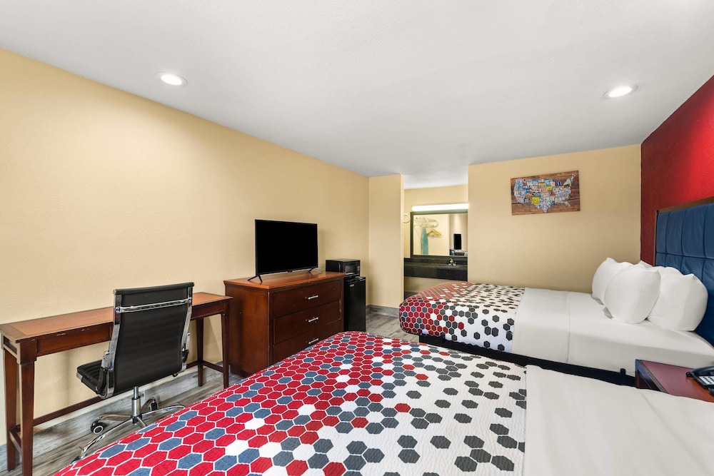 Standard Room, 2 Queen Beds, Smoking