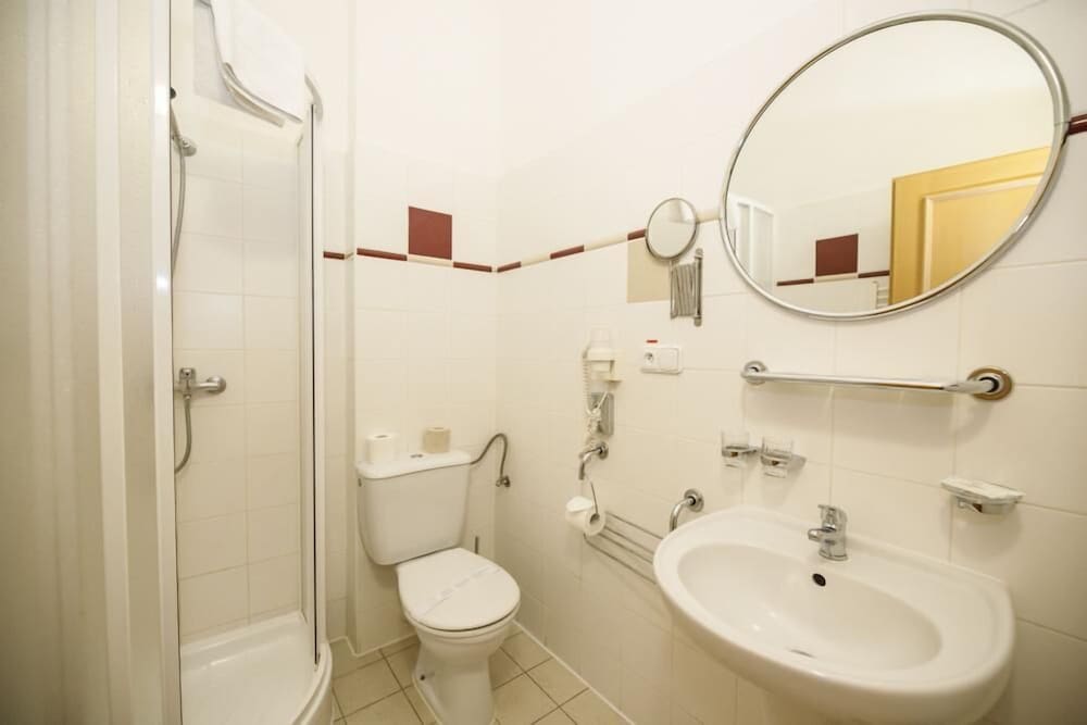 Superior Double Room, Balcony, City View - Photo 10