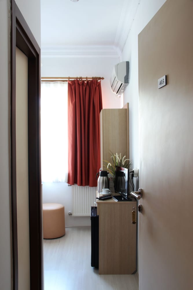 Basic Single Room photo 1