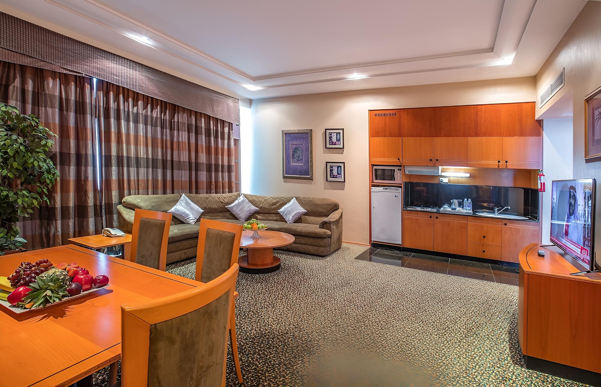 Royal Suite, 2 Bedrooms photo 3