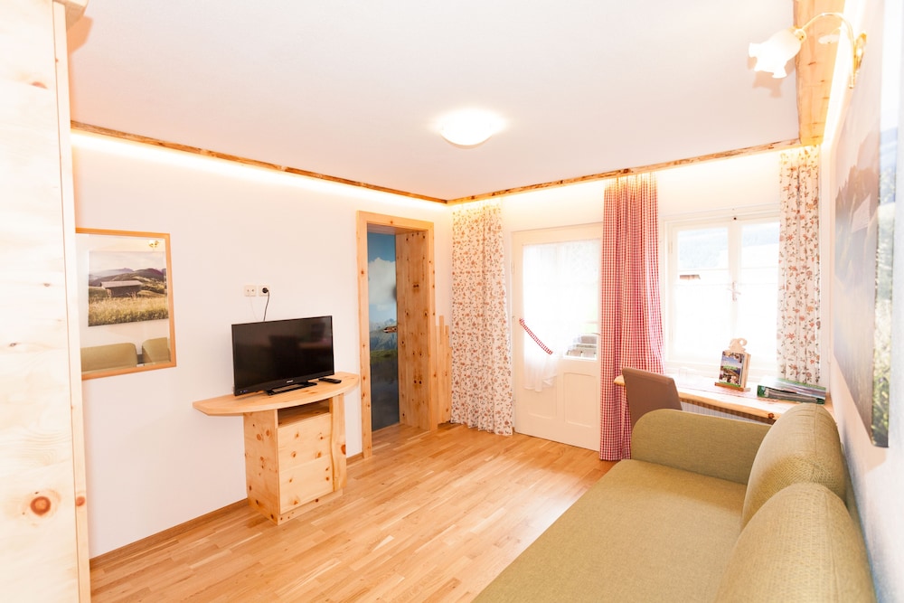 Suite, Balcony (Zirbe) photo 2