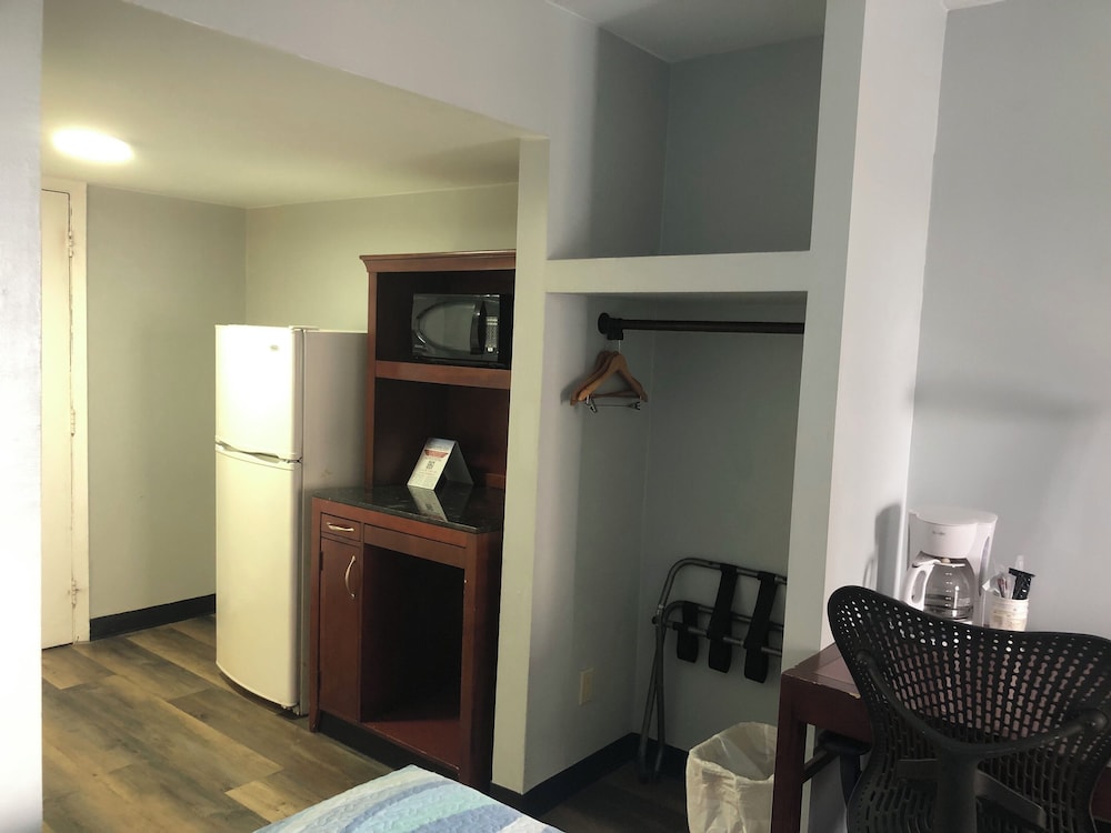 Deluxe Studio, 2 Queen Beds, Non Smoking, Ocean View photo 2