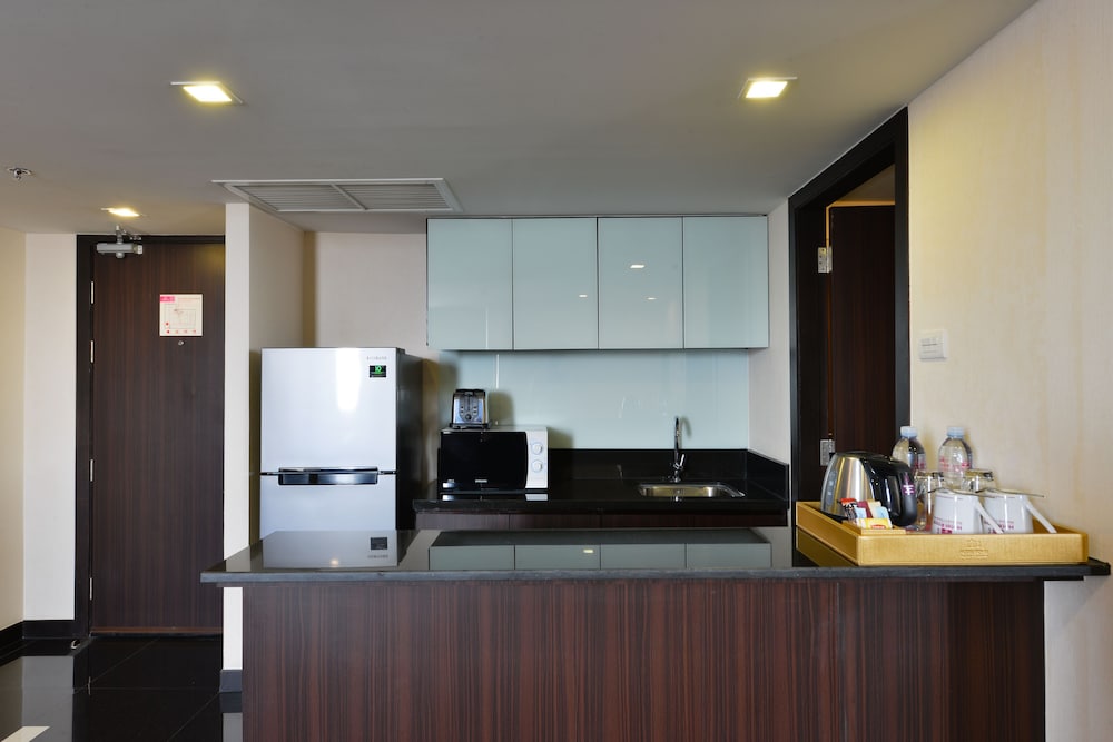 Apartment Suite photo 2
