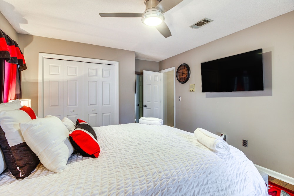 House (4 Bedrooms) photo 2