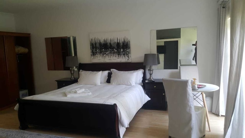 Honeymoon Suite photo 1