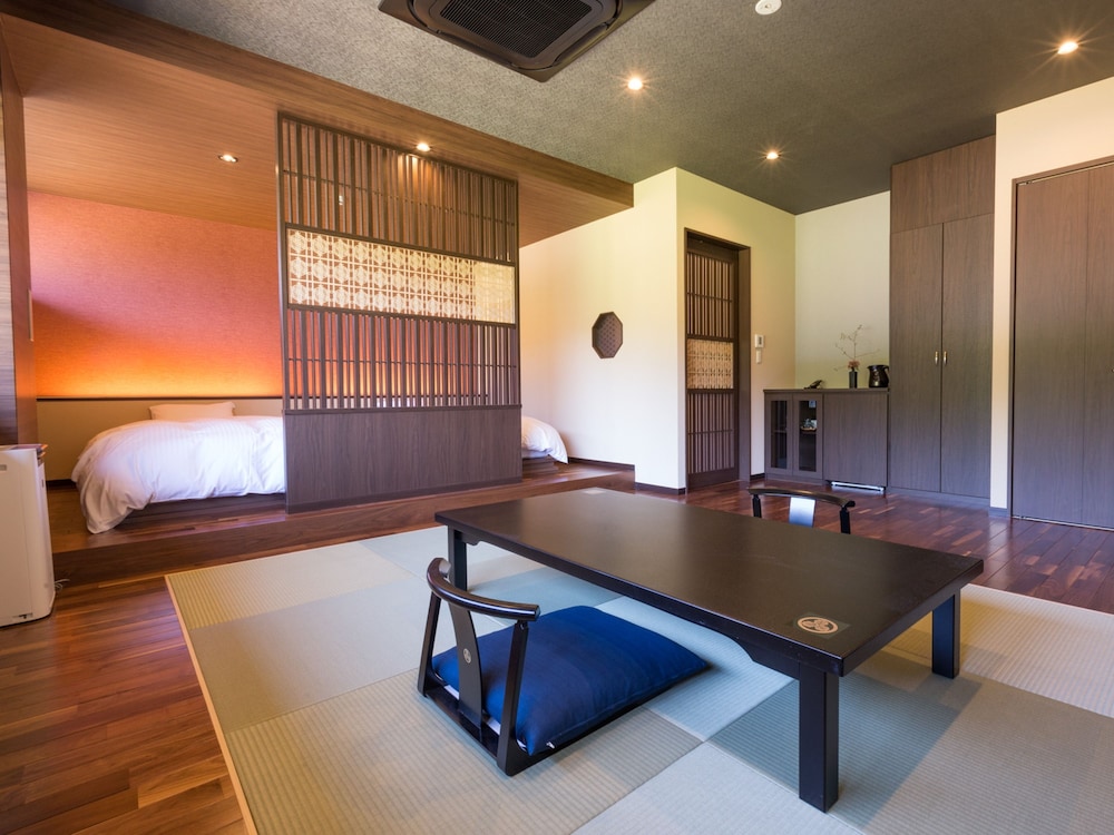 Japanese Western Style Room with Twin Bed 44 square meter Non-smoking photo 1