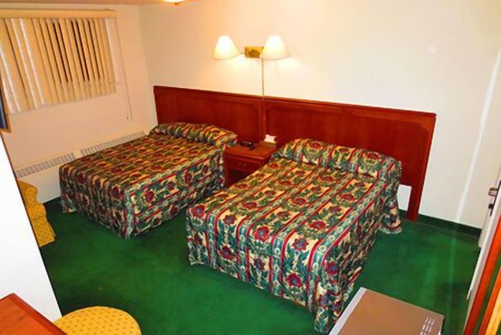 Double Room, 2 Queen Beds photo 1