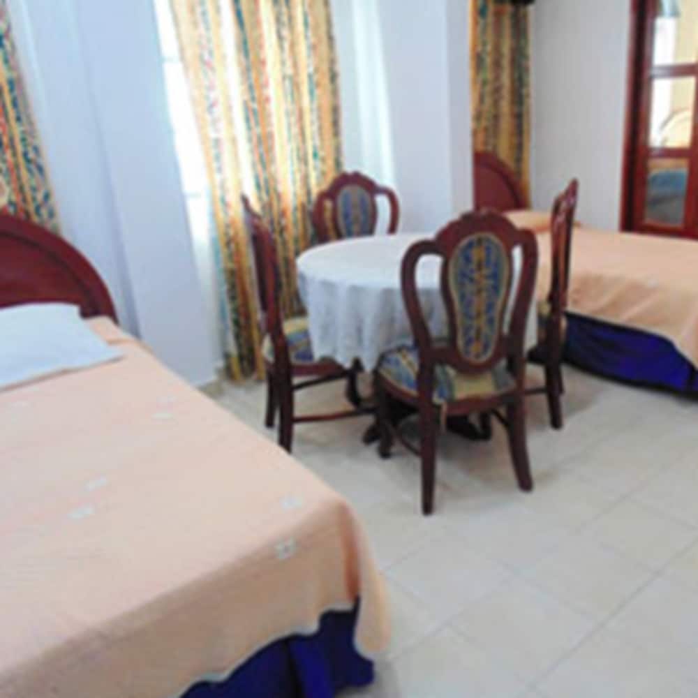 Triple Room, 1 Bedroom, Private Bathroom