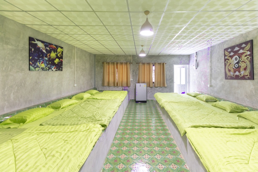 Family Room, Multiple Beds - Photo 1