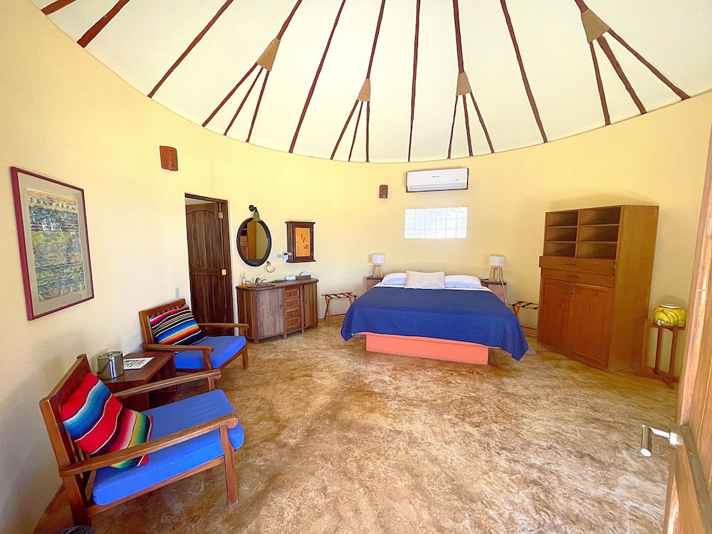 Deluxe Room, 2 Bedrooms, Patio, Ocean View