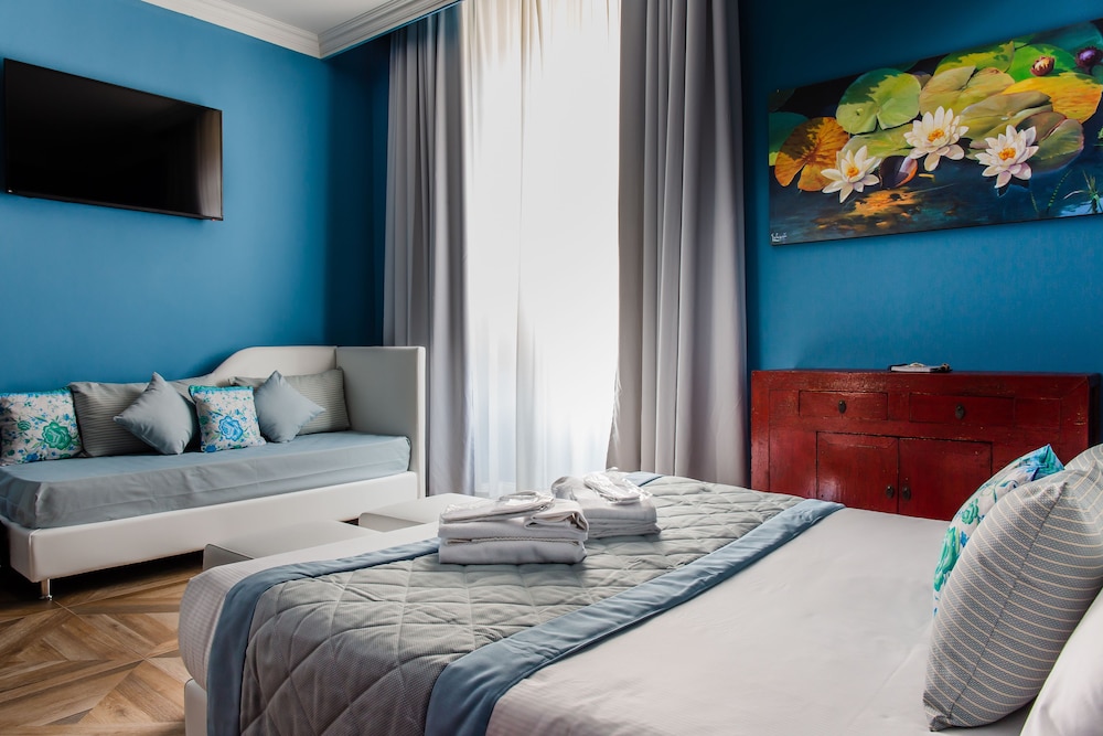 Deluxe Triple Room photo 2