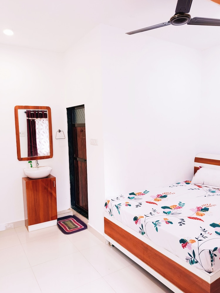 Deluxe Room, Balcony, Valley View