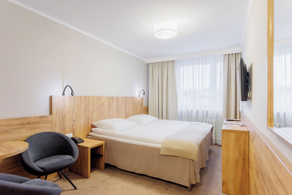 Standard Double or Twin Room photo 1