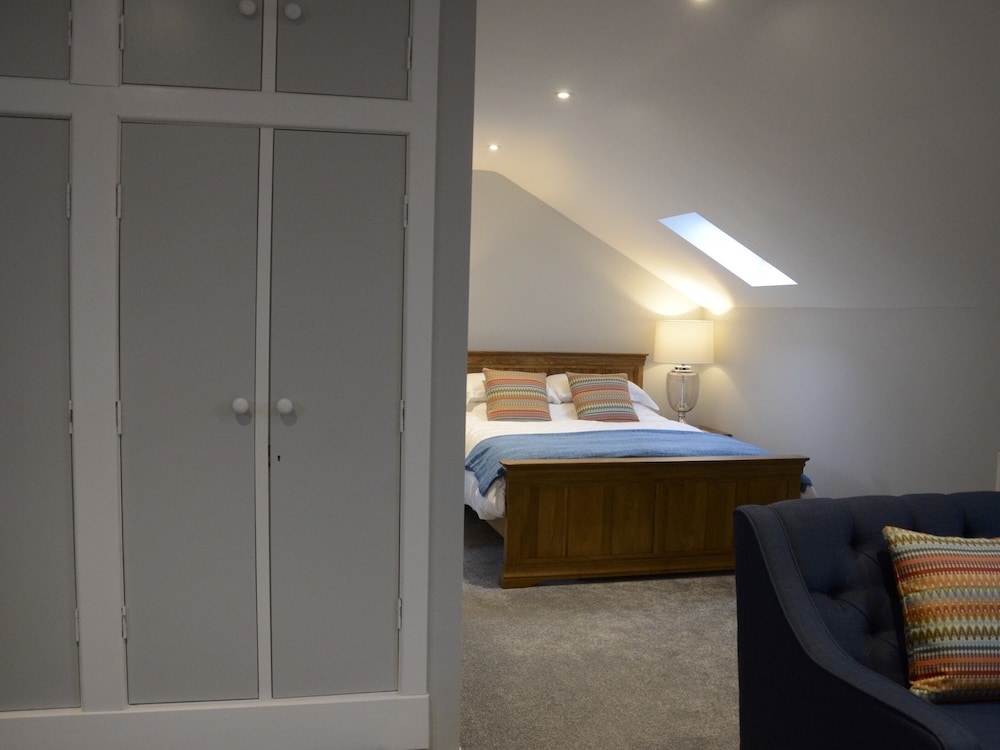 Deluxe Double Room, Ensuite photo 3