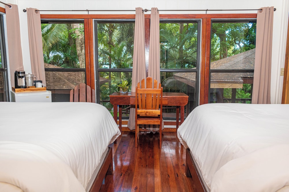 Superior Room, Hill View