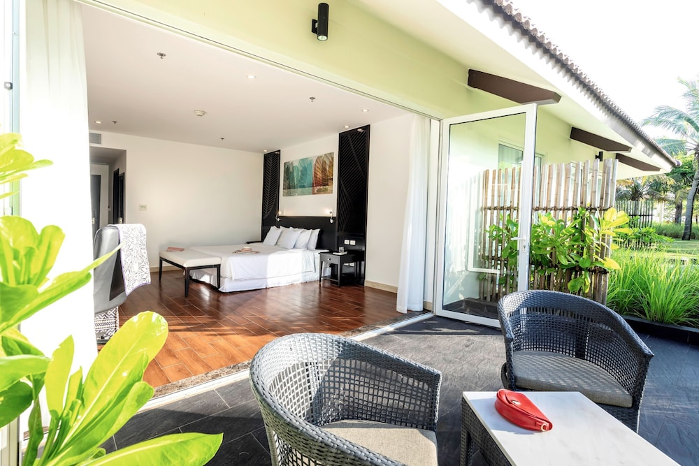 Deluxe Double Room, Garden View - Photo 10