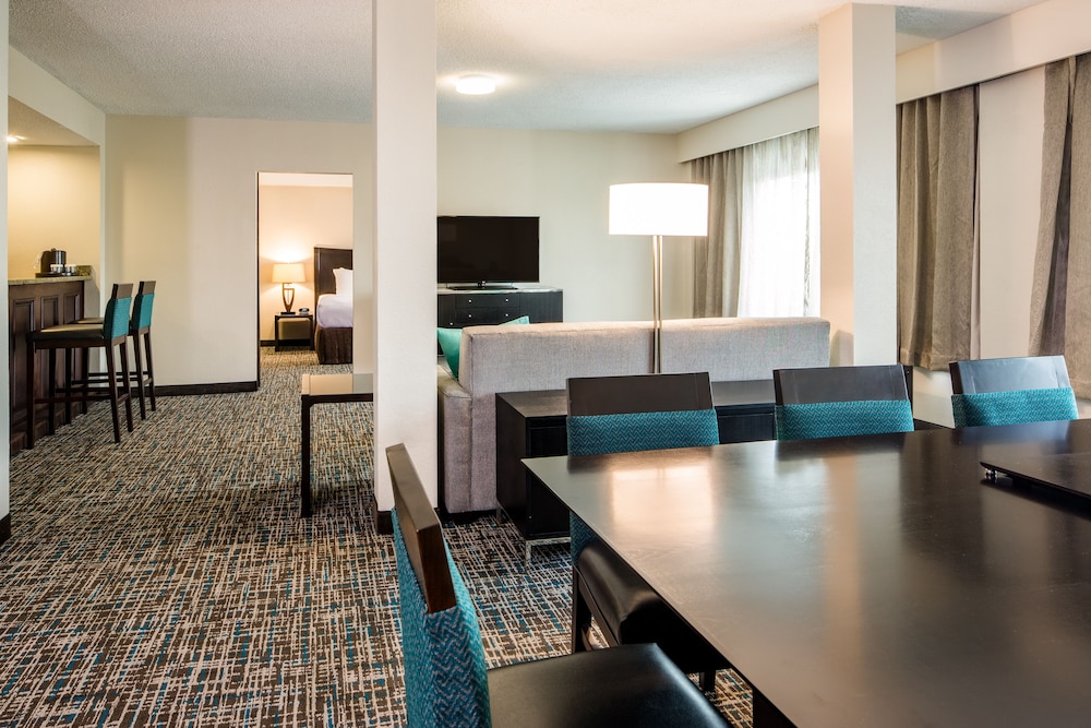 Suite, 1 Bedroom photo 1