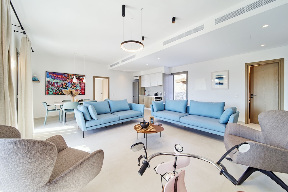 Kastro Residence