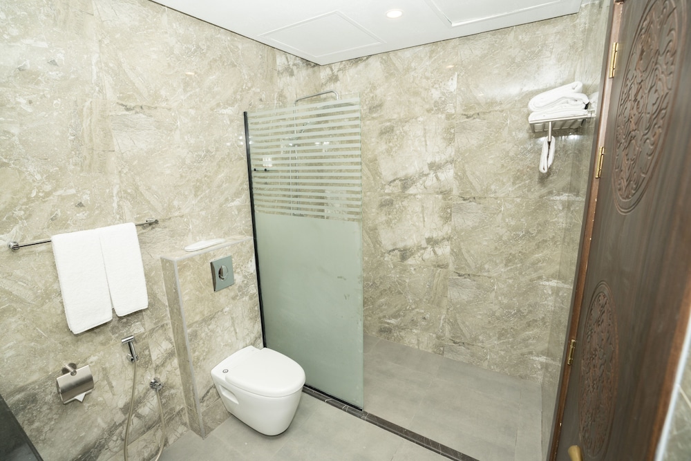 Deluxe Double or Twin Room - Photo 2