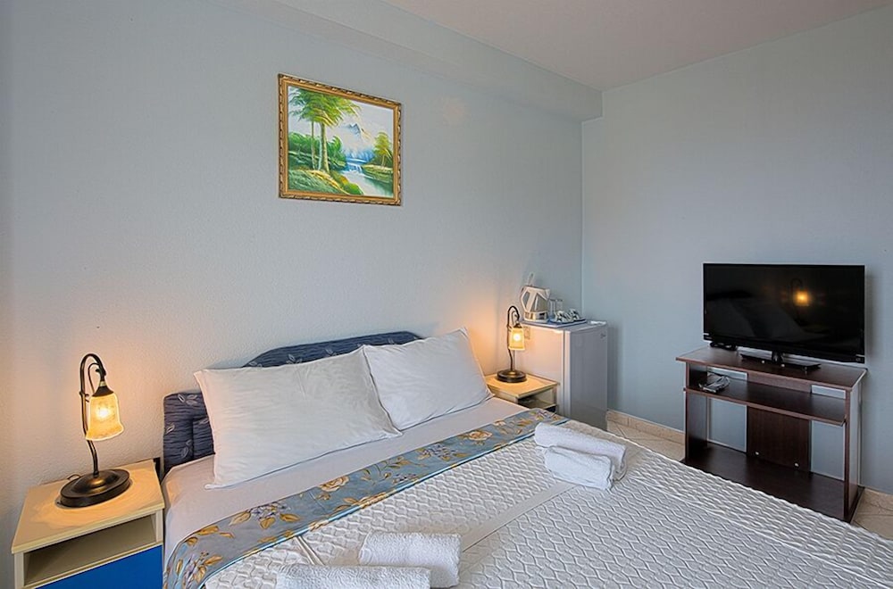 Standard Room photo 2