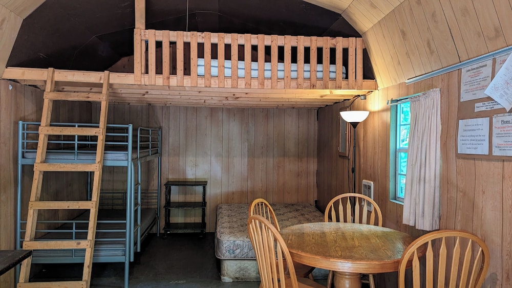 Cabin D photo 3