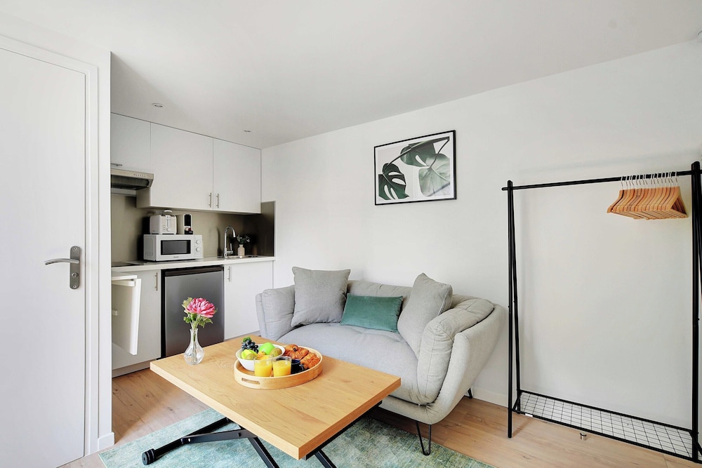 Apartment photo 1