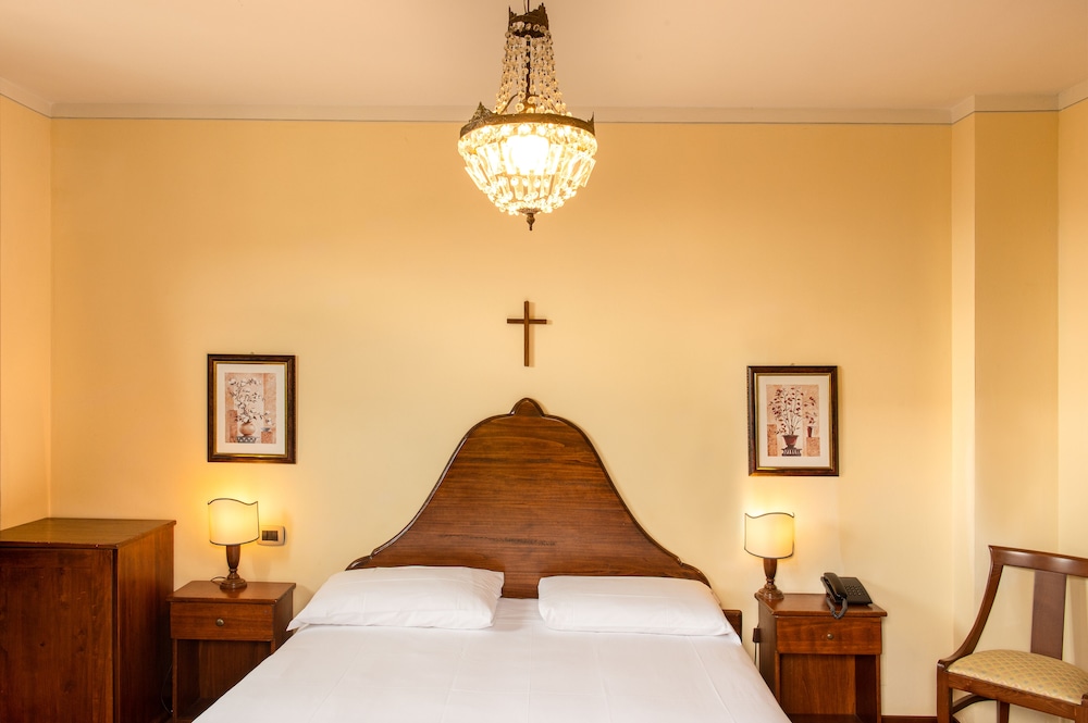 Comfort Room - Photo 1
