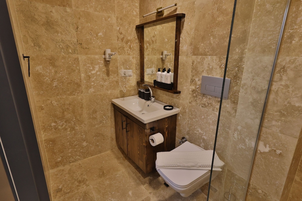 Junior Double or Twin Room, Garden View photo 2