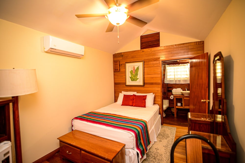 Basic Cabin, 1 Queen Bed, Pool Access, Garden View