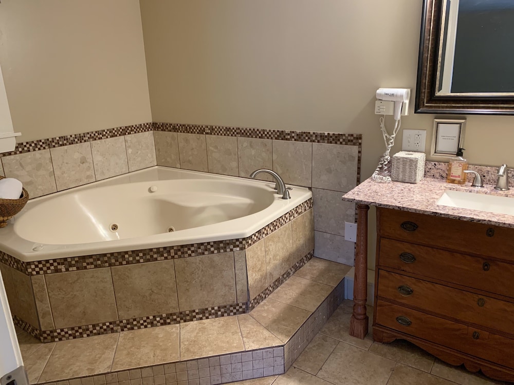 Honeymoon Room photo 3