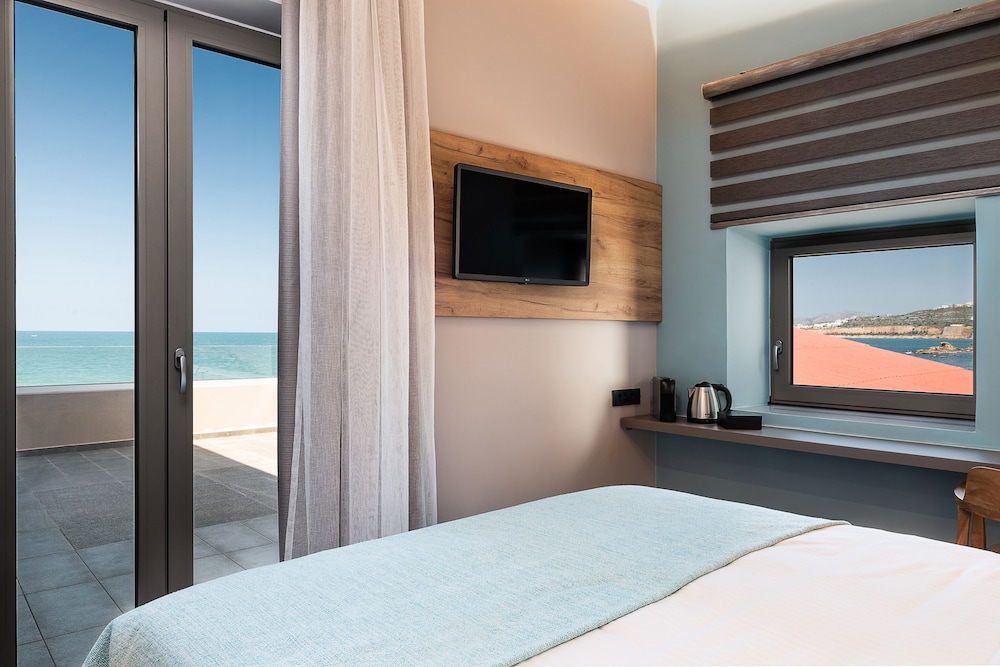 Superior Suite, Balcony, Beachfront photo 1