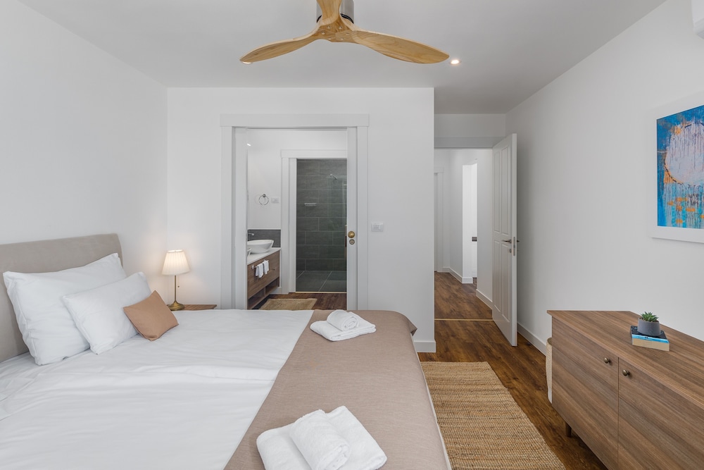 Design Villa photo 2
